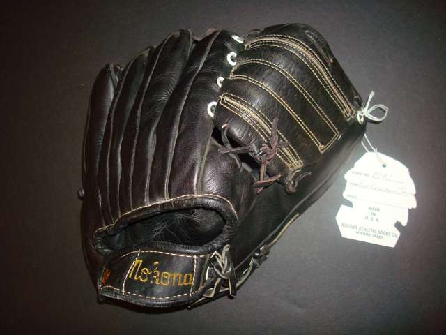 Bob Riverboat Smith Nokona BSB1 Back